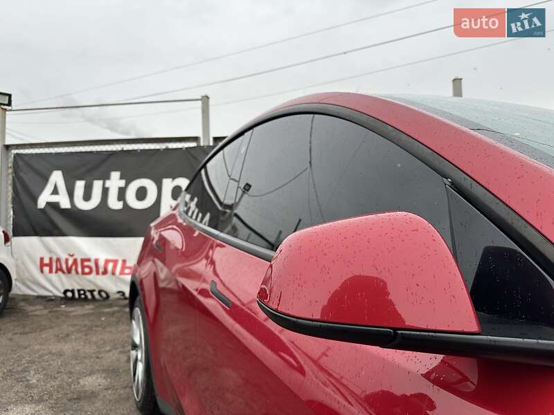 Позашляховик / Кросовер Tesla Model Y 2023 в Запоріжжі фото 11 Позашляховик / Кросовер Tesla Model Y 2023 в Запоріжжі
