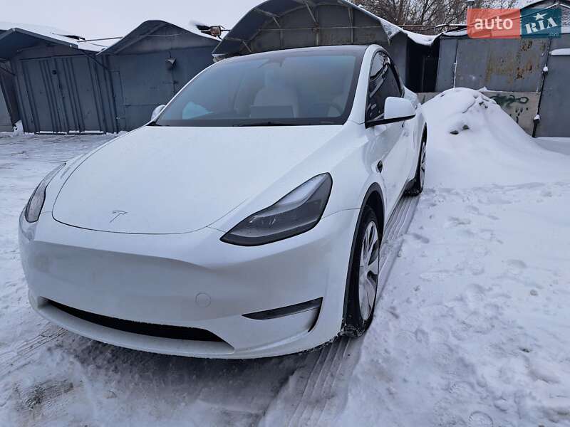 Позашляховик / Кросовер Tesla Model Y 2023 в Білій Церкві