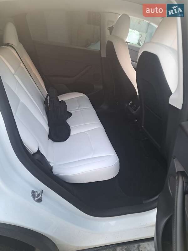 Позашляховик / Кросовер Tesla Model Y 2023 в Білій Церкві