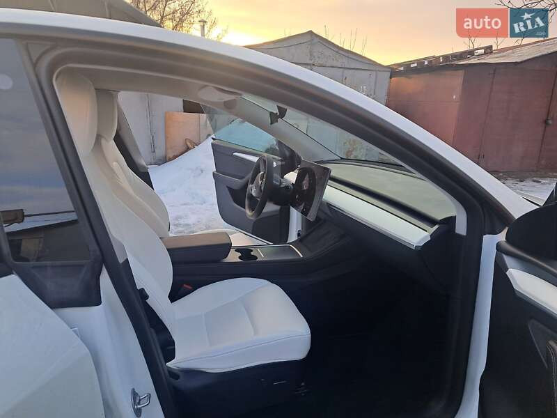 Позашляховик / Кросовер Tesla Model Y 2023 в Білій Церкві