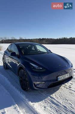 Внедорожник / Кроссовер Tesla Model Y 2024 в Киеве