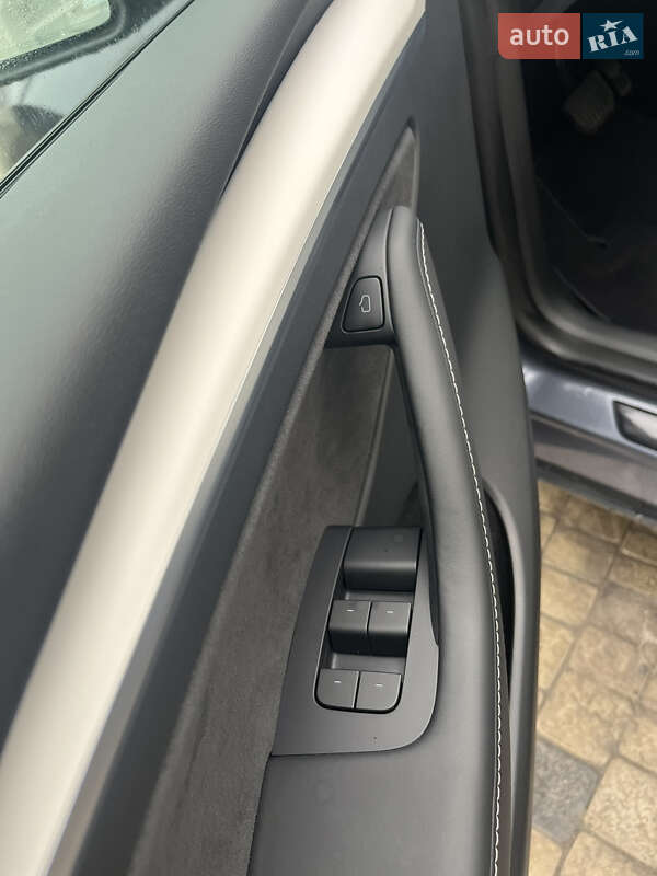 Внедорожник / Кроссовер Tesla Model Y 2023 в Львове