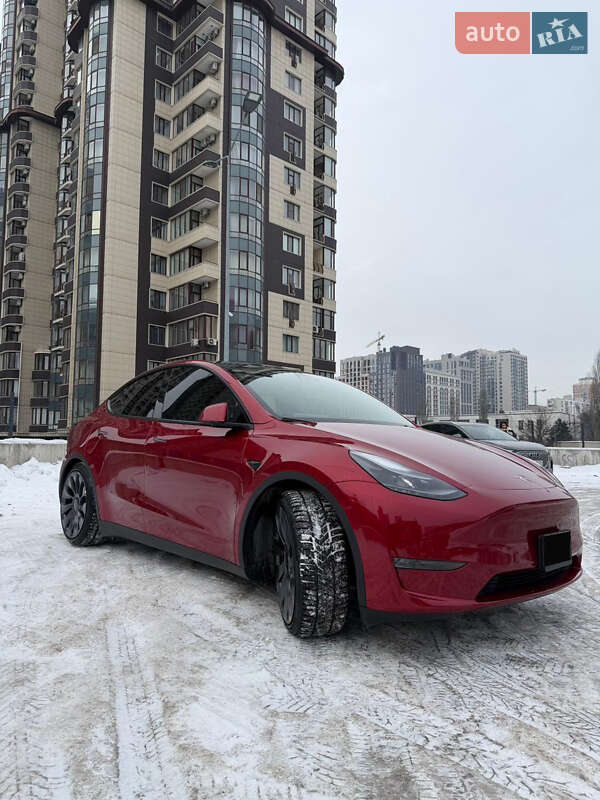 Позашляховик / Кросовер Tesla Model Y 2024 в Києві