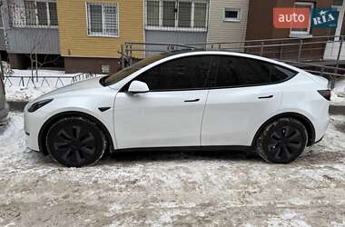 Внедорожник / Кроссовер Tesla Model Y 2024 в Киеве