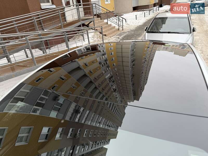 Внедорожник / Кроссовер Tesla Model Y 2024 в Киеве