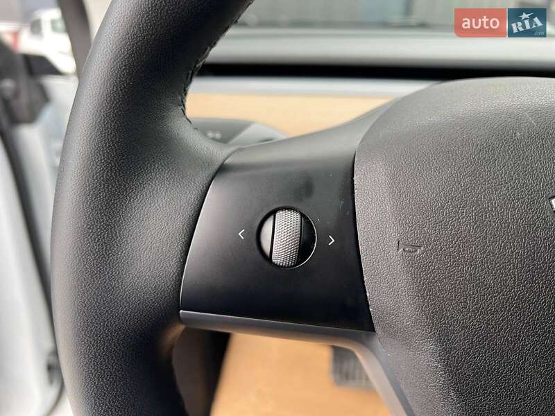 Позашляховик / Кросовер Tesla Model Y 2020 в Львові