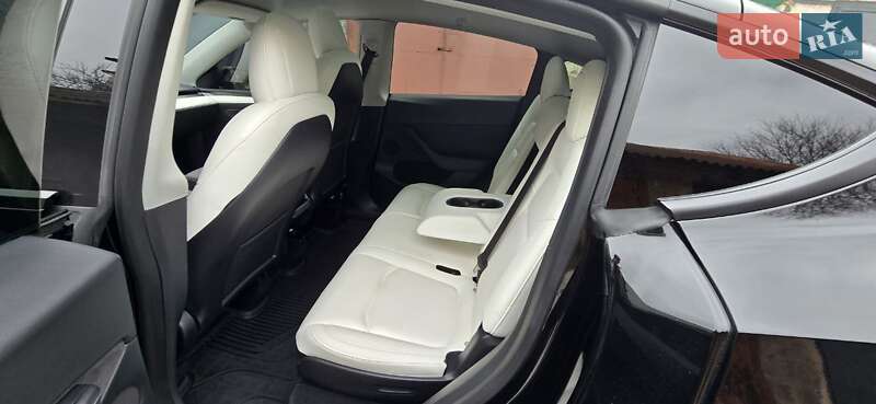 Позашляховик / Кросовер Tesla Model Y 2023 в Дніпрі фото 7 Позашляховик / Кросовер Tesla Model Y 2023 в Дніпрі