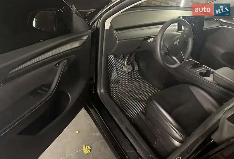 Позашляховик / Кросовер Tesla Model Y 2022 в Львові