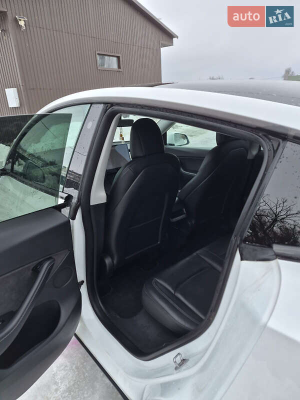 Позашляховик / Кросовер Tesla Model Y 2021 в Бучі фото 4 Позашляховик / Кросовер Tesla Model Y 2021 в Бучі