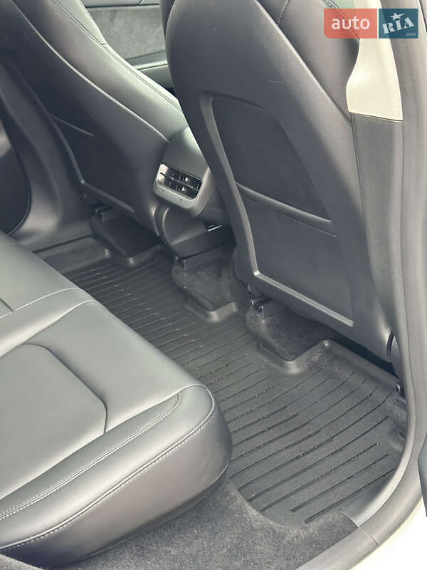 Позашляховик / Кросовер Tesla Model Y 2023 в Софіївській Борщагівці