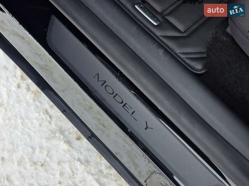Внедорожник / Кроссовер Tesla Model Y 2022 в Хмельницком