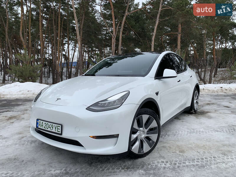 Tesla Model Y 2021