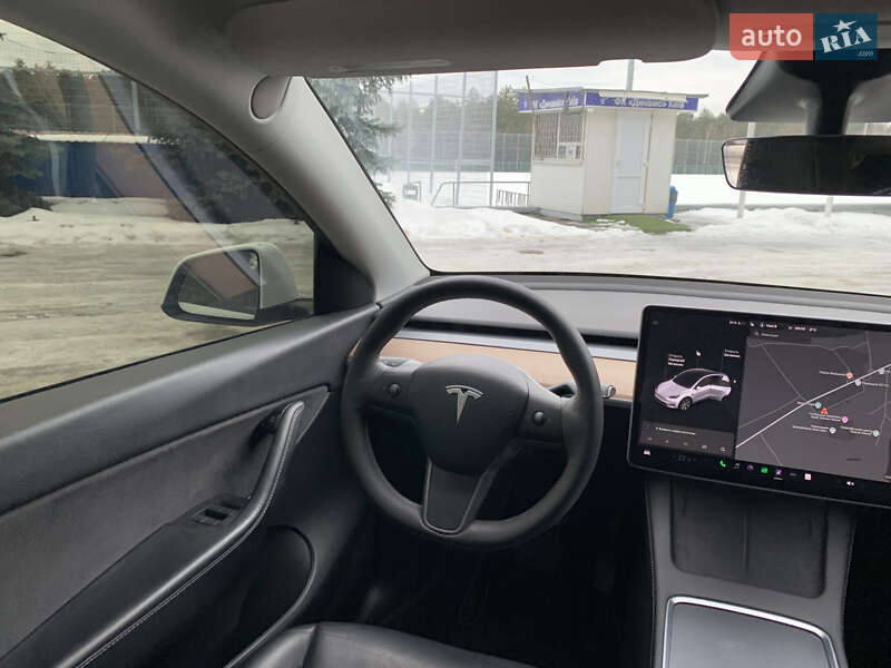 Позашляховик / Кросовер Tesla Model Y 2021 в Києві