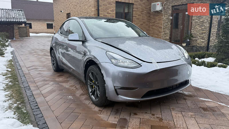 Позашляховик / Кросовер Tesla Model Y 2025 в Луцьку фото 2 Позашляховик / Кросовер Tesla Model Y 2025 в Луцьку