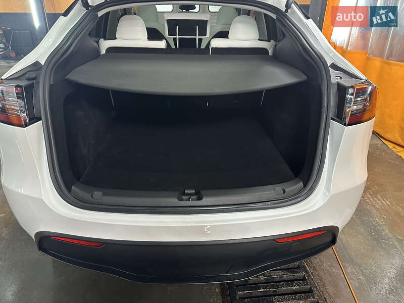 Внедорожник / Кроссовер Tesla Model Y 2024 в Днепре