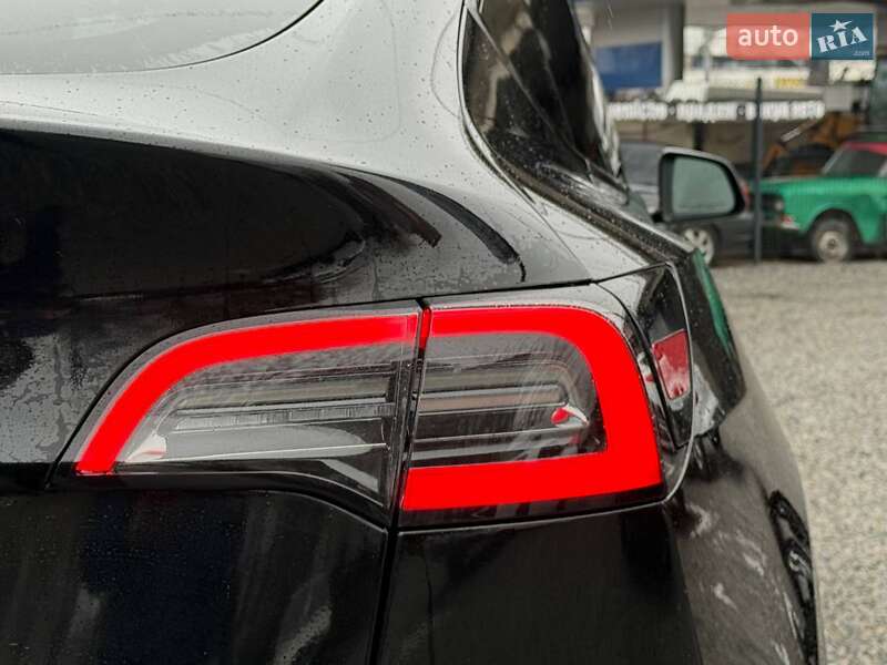 Внедорожник / Кроссовер Tesla Model Y 2024 в Днепре