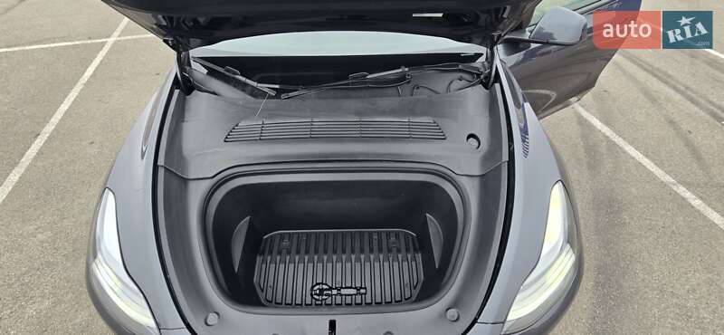 Позашляховик / Кросовер Tesla Model Y 2024 в Рівному