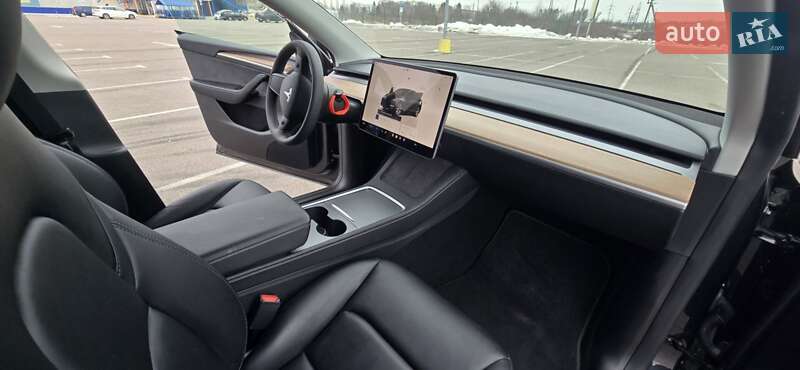 Позашляховик / Кросовер Tesla Model Y 2024 в Рівному
