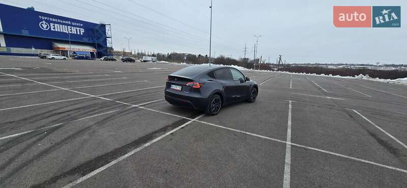 Позашляховик / Кросовер Tesla Model Y 2024 в Рівному