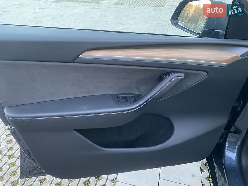 Внедорожник / Кроссовер Tesla Model Y 2023 в Самборе фото 36 Внедорожник / Кроссовер Tesla Model Y 2023 в Самборе