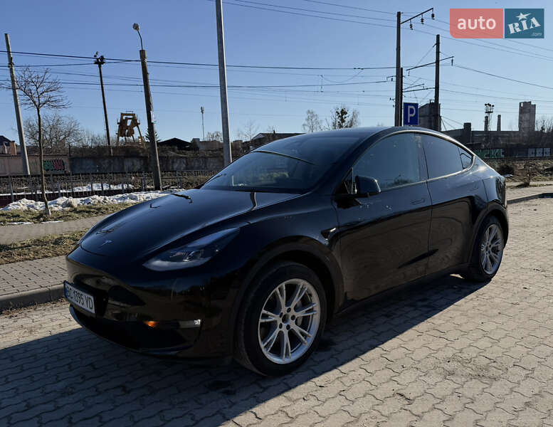Позашляховик / Кросовер Tesla Model Y 2024 в Львові