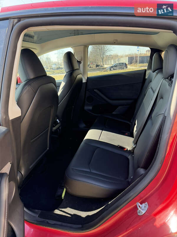 Позашляховик / Кросовер Tesla Model Y 2023 в Львові