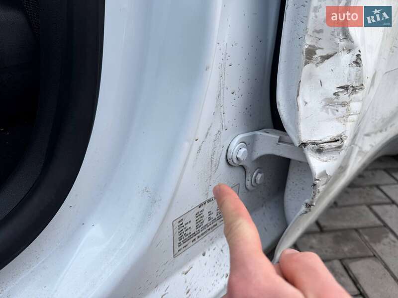 Внедорожник / Кроссовер Tesla Model Y 2021 в Луцке