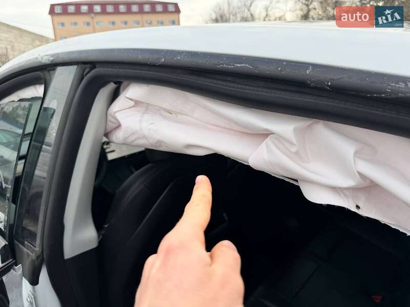 Внедорожник / Кроссовер Tesla Model Y 2021 в Луцке