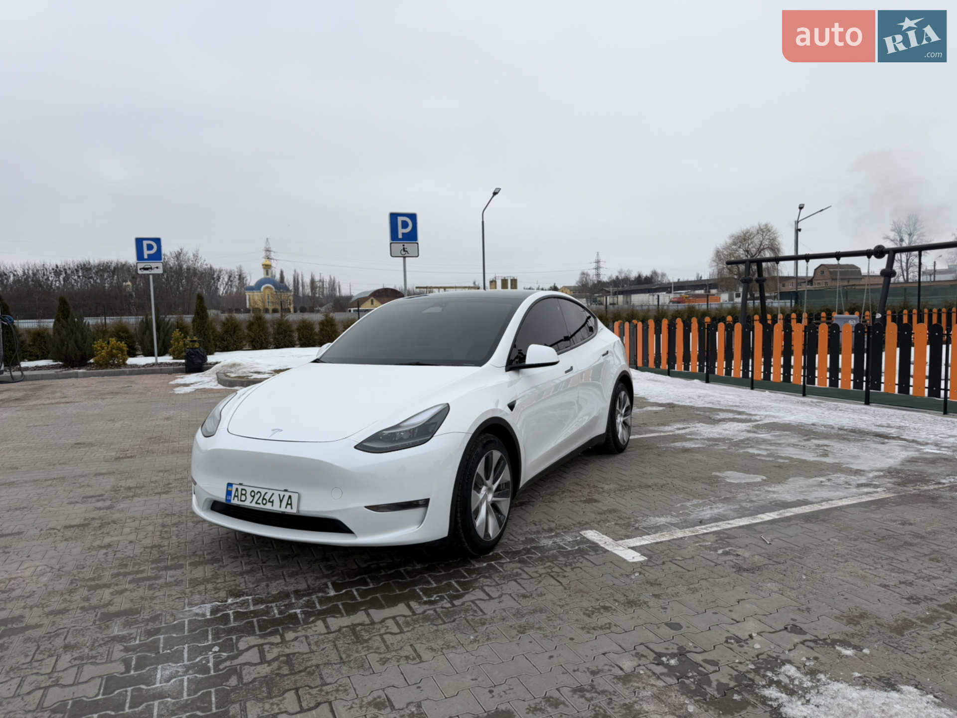2022 Tesla Model Y - мініатюра 4