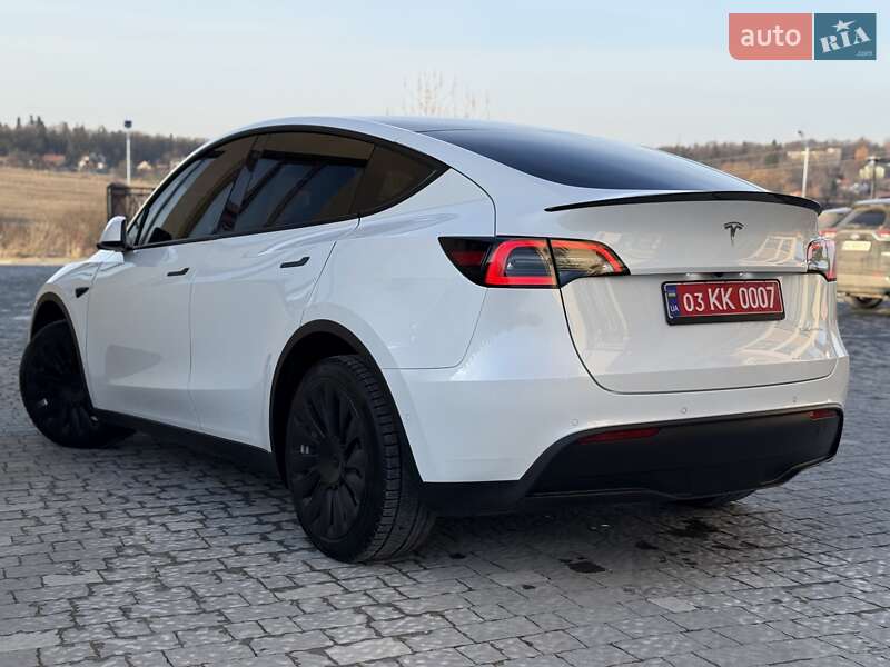 Позашляховик / Кросовер Tesla Model Y 2021 в Дрогобичі