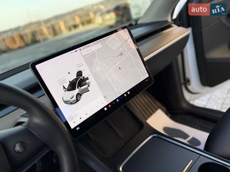 Позашляховик / Кросовер Tesla Model Y 2021 в Дрогобичі