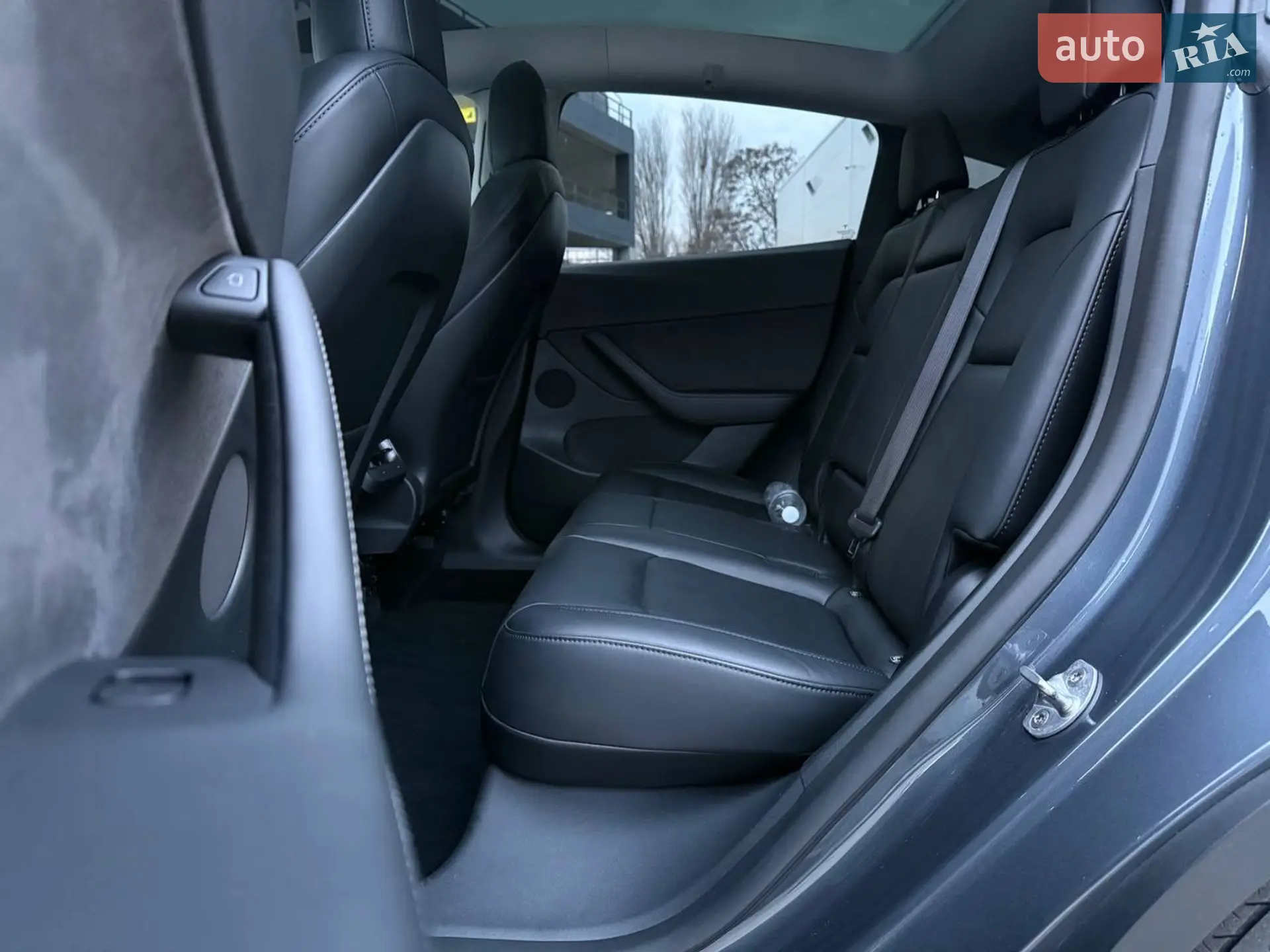 2022 Tesla Model Y - мініатюра 17