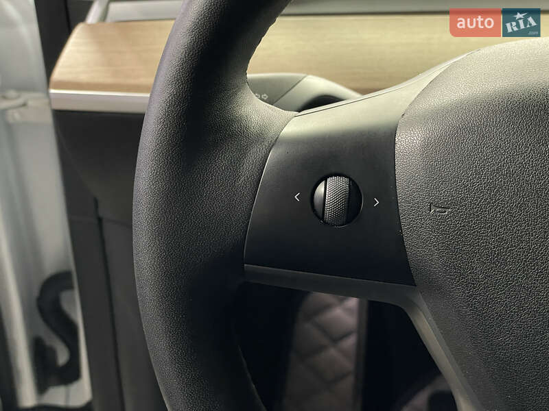 Внедорожник / Кроссовер Tesla Model Y 2021 в Одессе фото 10 Внедорожник / Кроссовер Tesla Model Y 2021 в Одессе