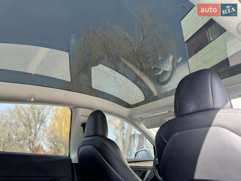 Позашляховик / Кросовер Tesla Model Y 2022 в Дніпрі