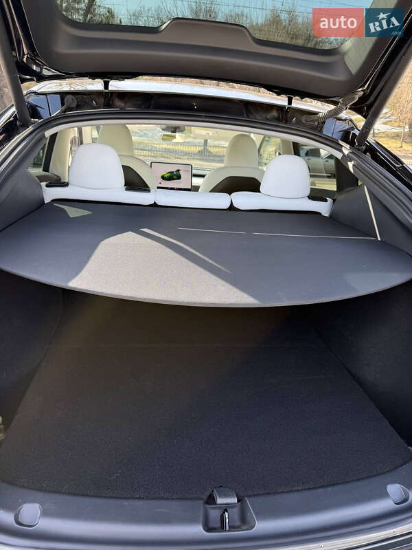 Позашляховик / Кросовер Tesla Model Y 2023 в Дніпрі