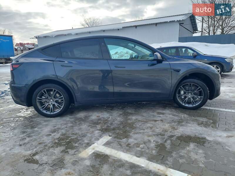 Позашляховик / Кросовер Tesla Model Y 2024 в Тернополі