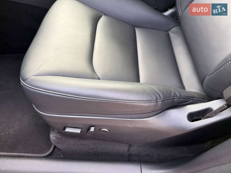 Позашляховик / Кросовер Tesla Model Y 2023 в Стрию