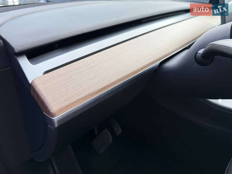 Позашляховик / Кросовер Tesla Model Y 2023 в Стрию