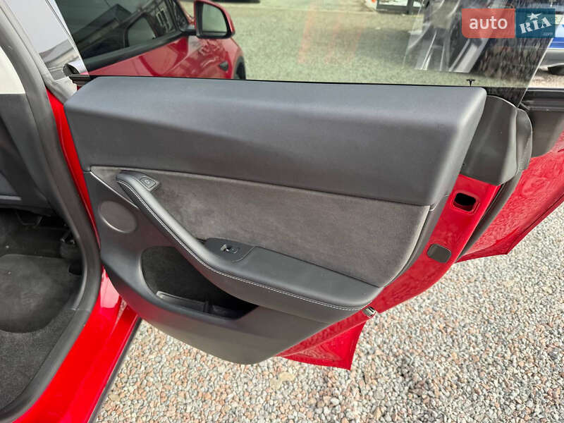 Позашляховик / Кросовер Tesla Model Y 2023 в Стрию