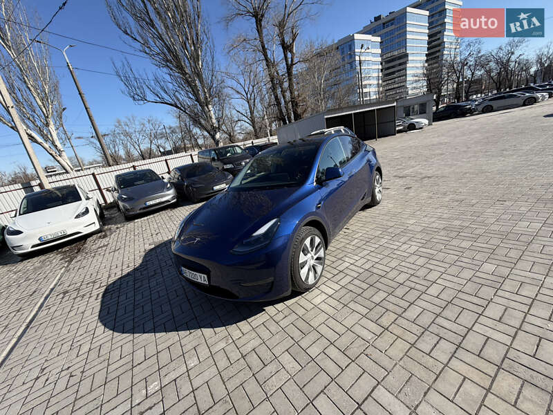 Позашляховик / Кросовер Tesla Model Y 2023 в Дніпрі