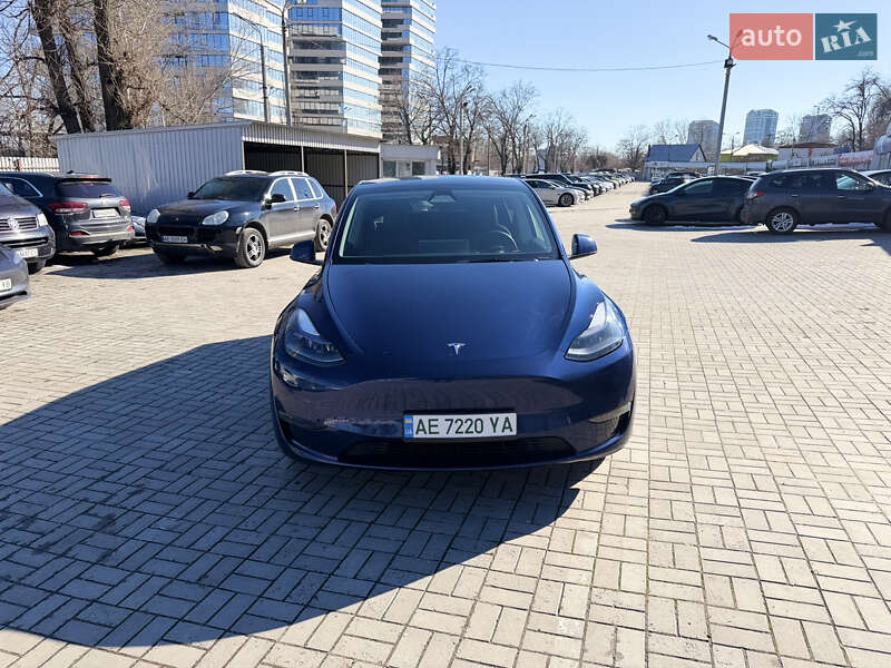 Позашляховик / Кросовер Tesla Model Y 2023 в Дніпрі