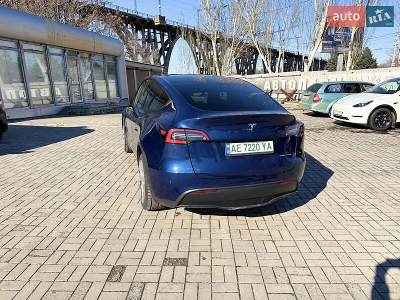 Позашляховик / Кросовер Tesla Model Y 2023 в Дніпрі