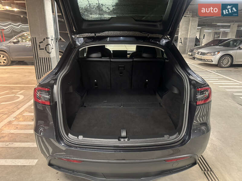 Внедорожник / Кроссовер Tesla Model Y 2024 в Львове