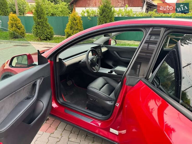 Внедорожник / Кроссовер Tesla Model Y 2021 в Ивано-Франковске