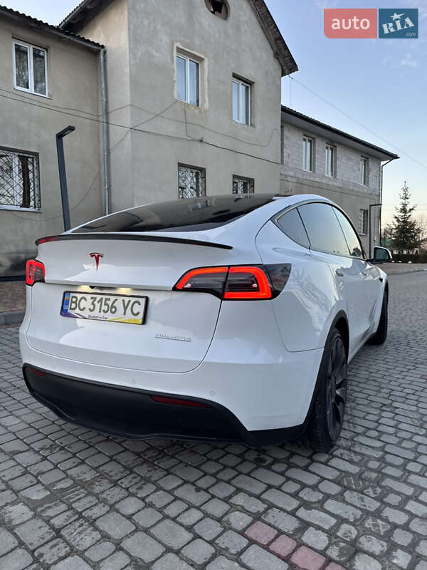Позашляховик / Кросовер Tesla Model Y 2021 в Львові