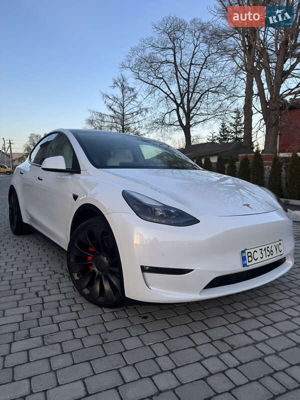 Tesla Model Y 2021