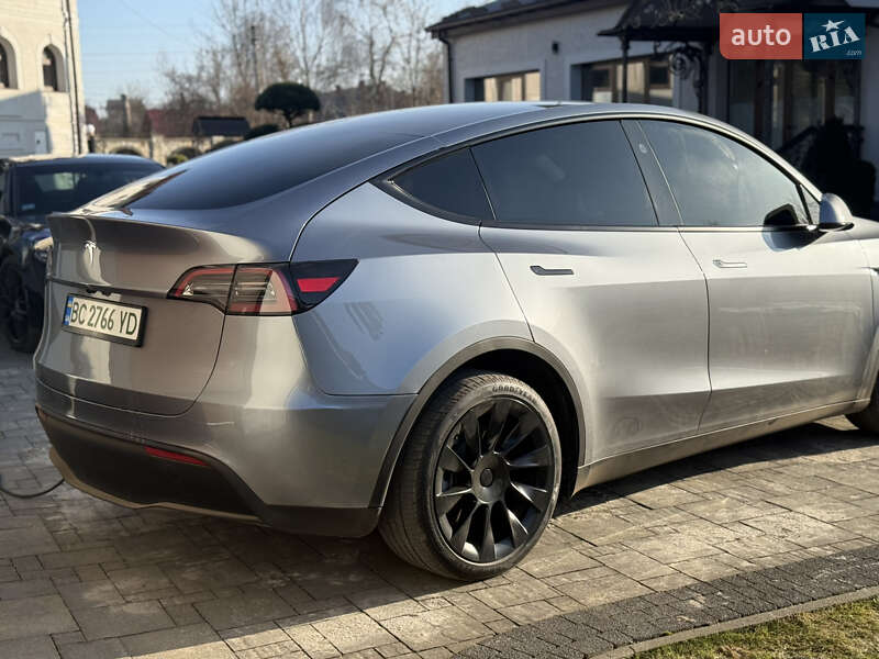 Позашляховик / Кросовер Tesla Model Y 2024 в Львові