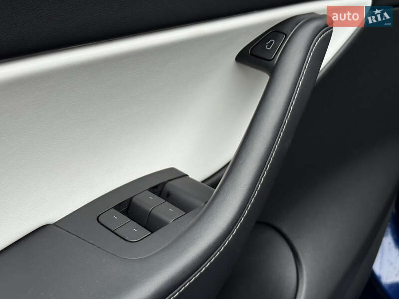 Внедорожник / Кроссовер Tesla Model Y 2022 в Дрогобыче