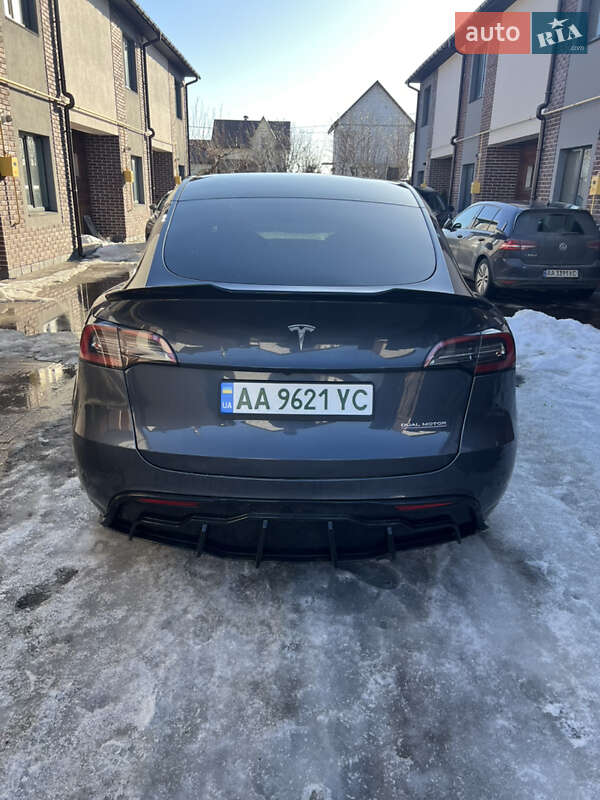 Внедорожник / Кроссовер Tesla Model Y 2022 в Киеве