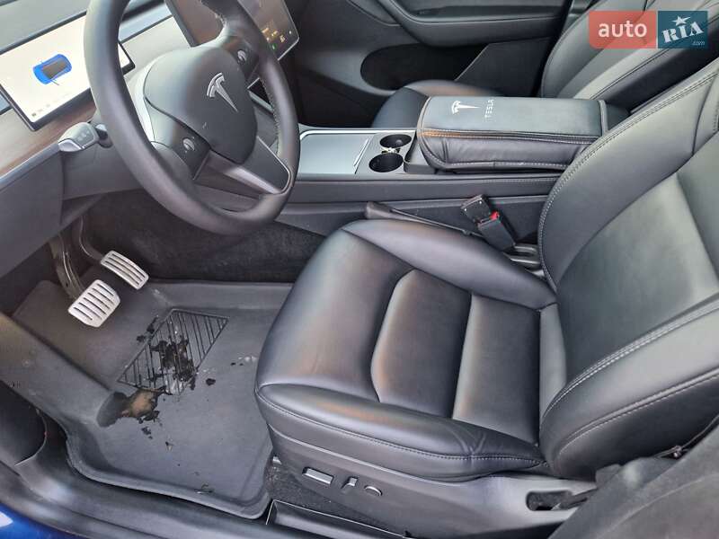 Позашляховик / Кросовер Tesla Model Y 2023 в Тернополі